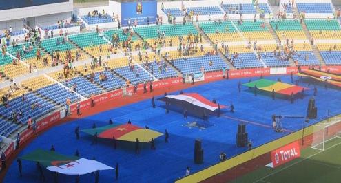 بالفيديو والصور.. افتتاح الكان.. ظهور مميز لـ"أكون".. وعودة علم مصر.. واختفاء الجماهير